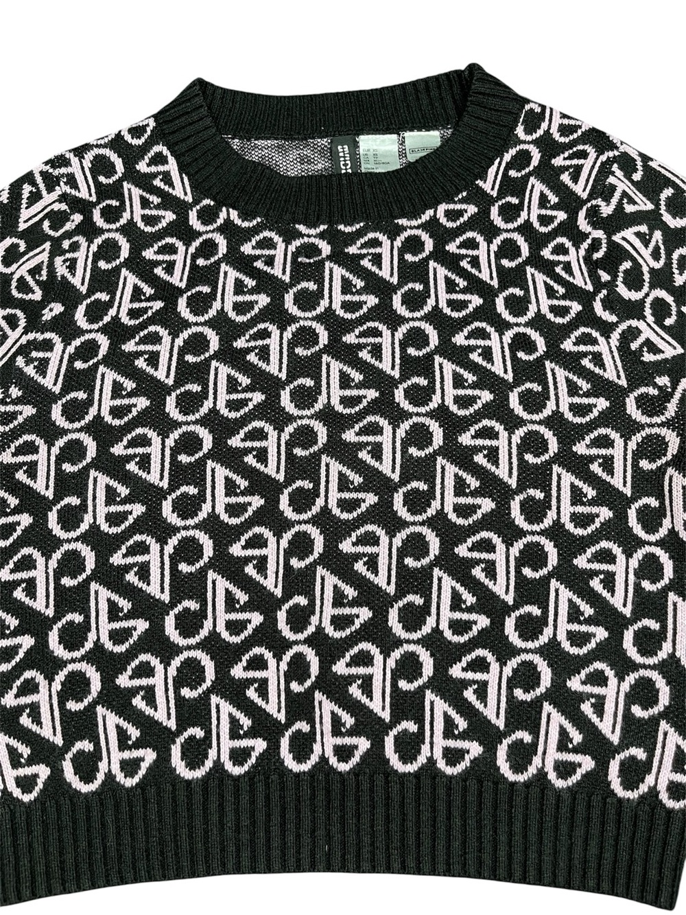 Divided H&M Black & Light Pink Monogram Short-Sleeve Knit Sweater - Picture 3 of 6
